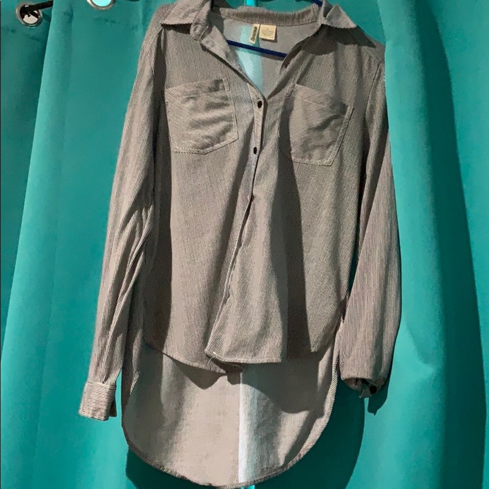 Women’s Striped Collared Button Up